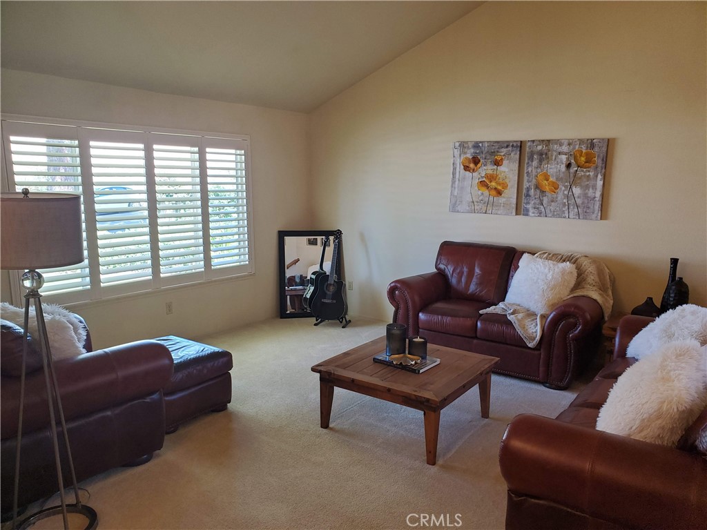 2046 N Kelly Property Photo 6