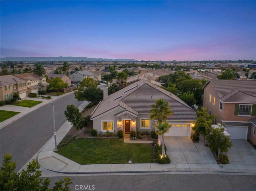 6383 Emerald Ridge Way Property Photo 3