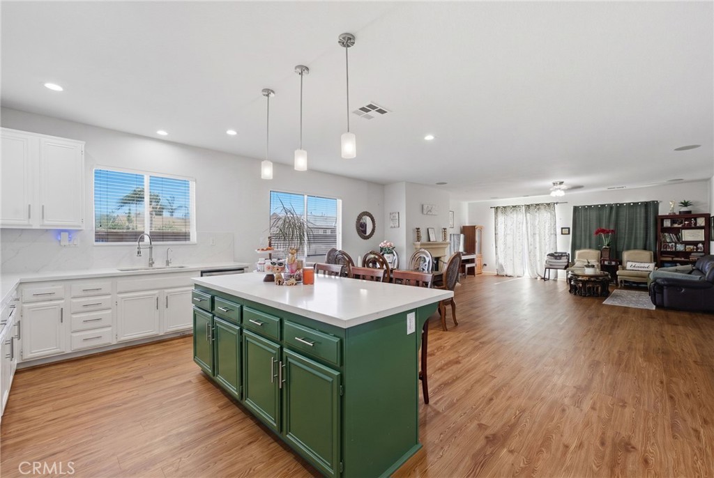 6383 Emerald Ridge Way Property Photo 9