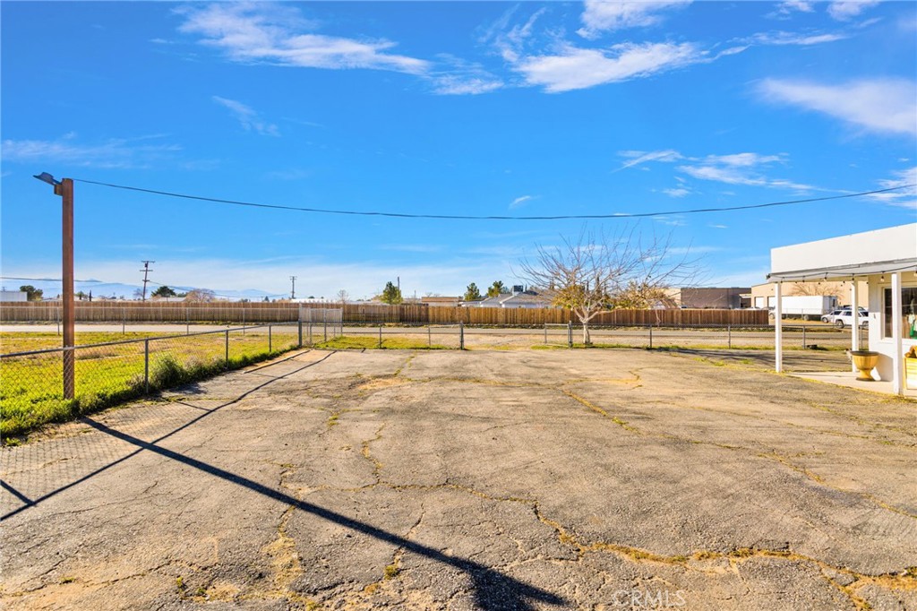 15109 Anacapa Road Property Photo 4