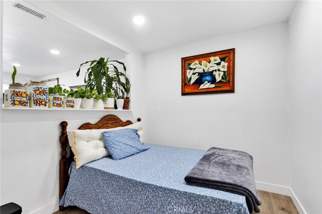 15109 Anacapa Road Property Photo 15