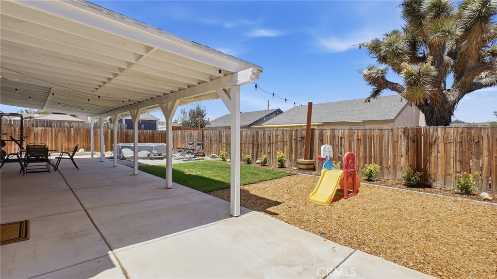 14128 Poplar Property Photo 40
