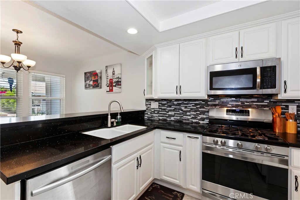 18842 Jane Circle Property Photo 14