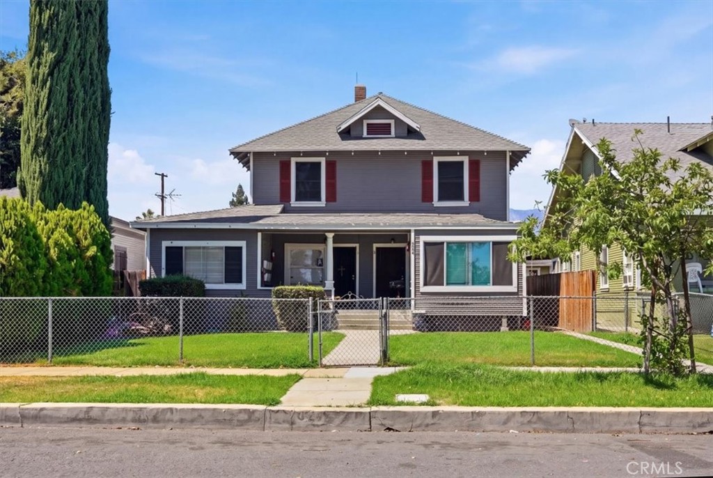 324 W C Street W Property Photo 1