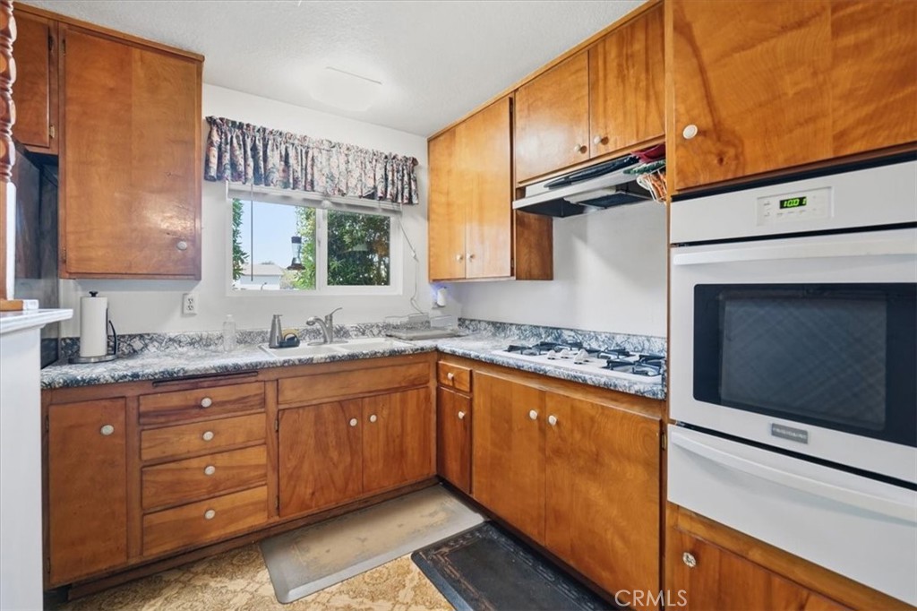 8511 Avalon Court Property Photo 24