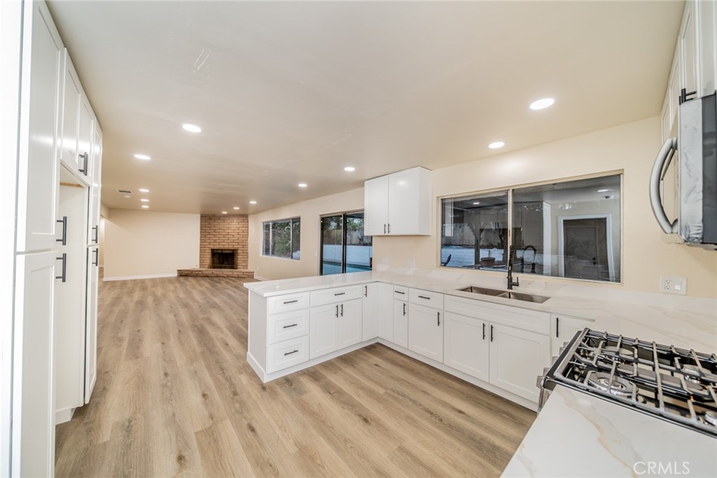 11410 Lombardy Property Photo 4