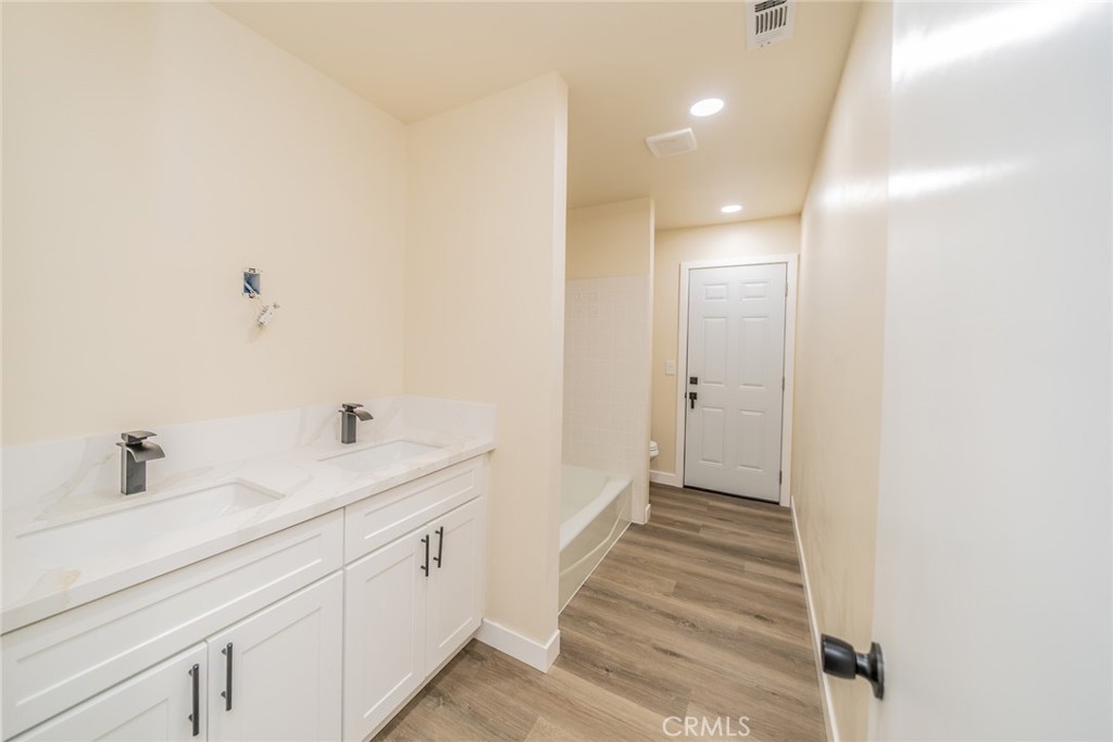 11410 Lombardy Property Photo 29
