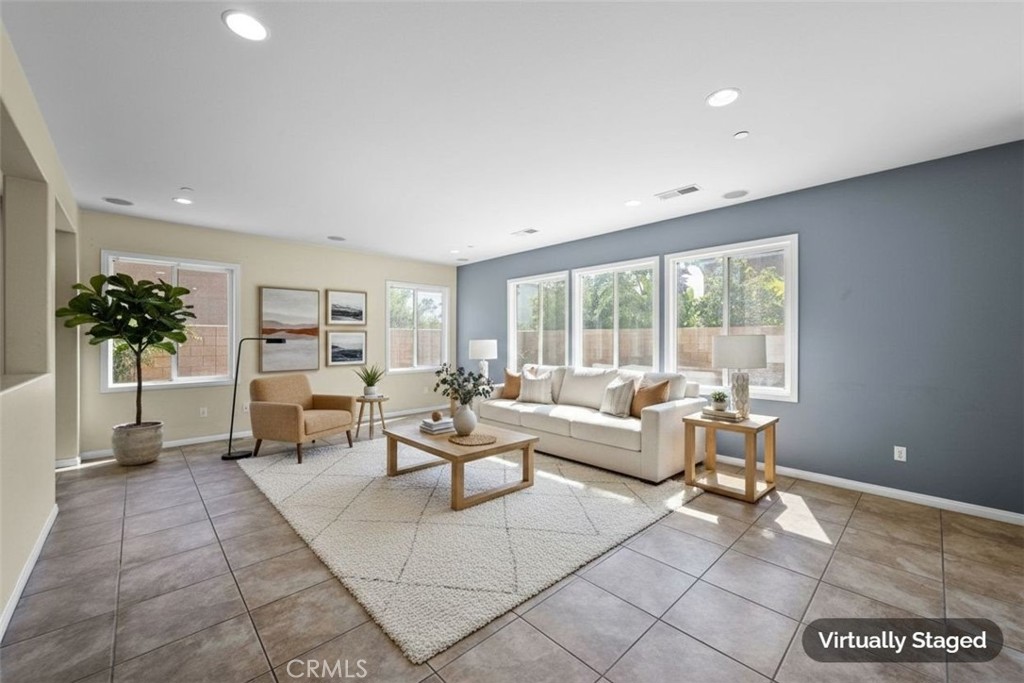 5430 Padua Way Property Photo 3