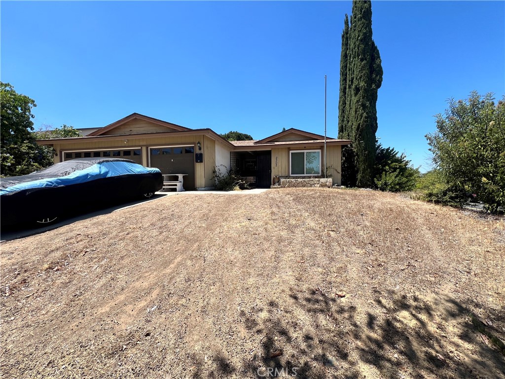 2302 Avenida Del Vista Property Photo 2
