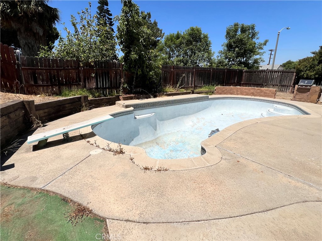 2302 Avenida Del Vista Property Photo 9