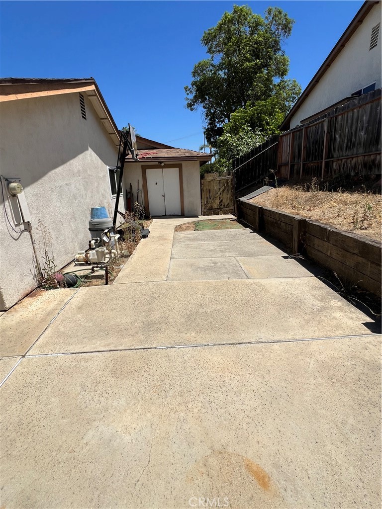 2302 Avenida Del Vista Property Photo 10