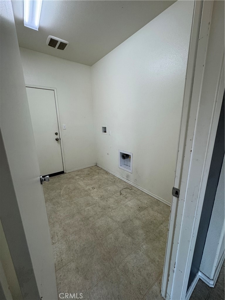 14277 Tonto Court Property Photo 6