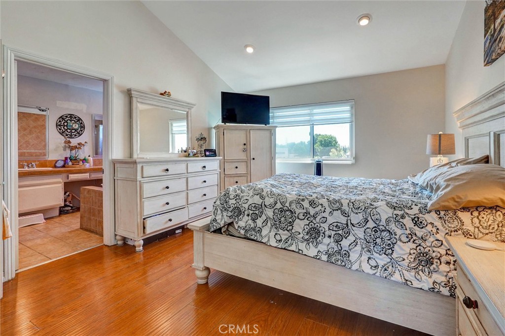 6323 Reseda 1 Property Photo 6