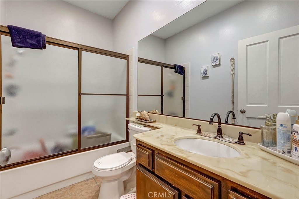 6323 Reseda 1 Property Photo 17