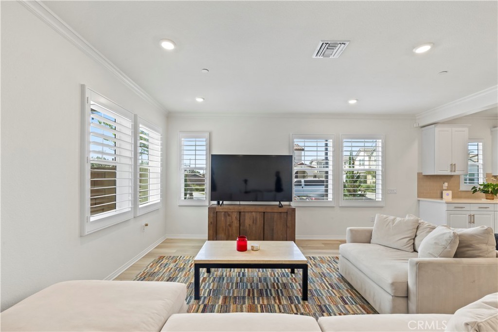2689 E Towhee Property Photo 16