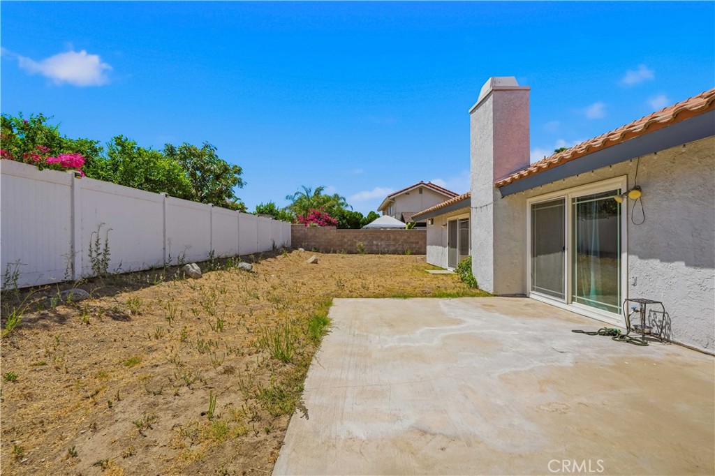 2326 N Sycamore Property Photo 29