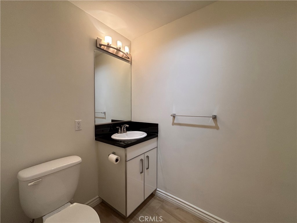 441 N Los Robles 16 Property Photo 9