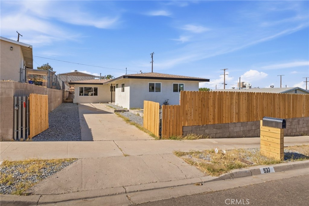 937 E Elizabeth Street Property Photo 1