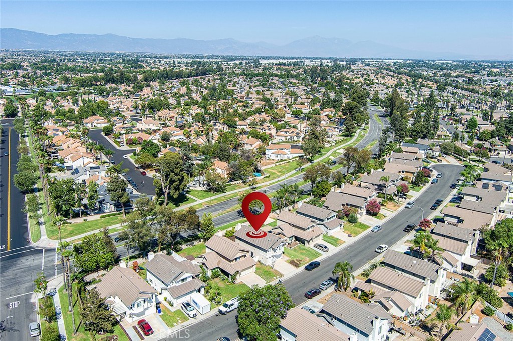 13562 Sutter Court Property Photo 3