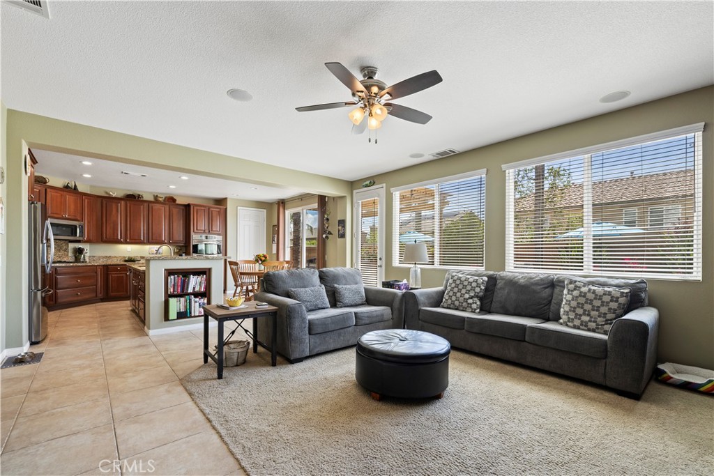 1639 Moss Rose Property Photo 7