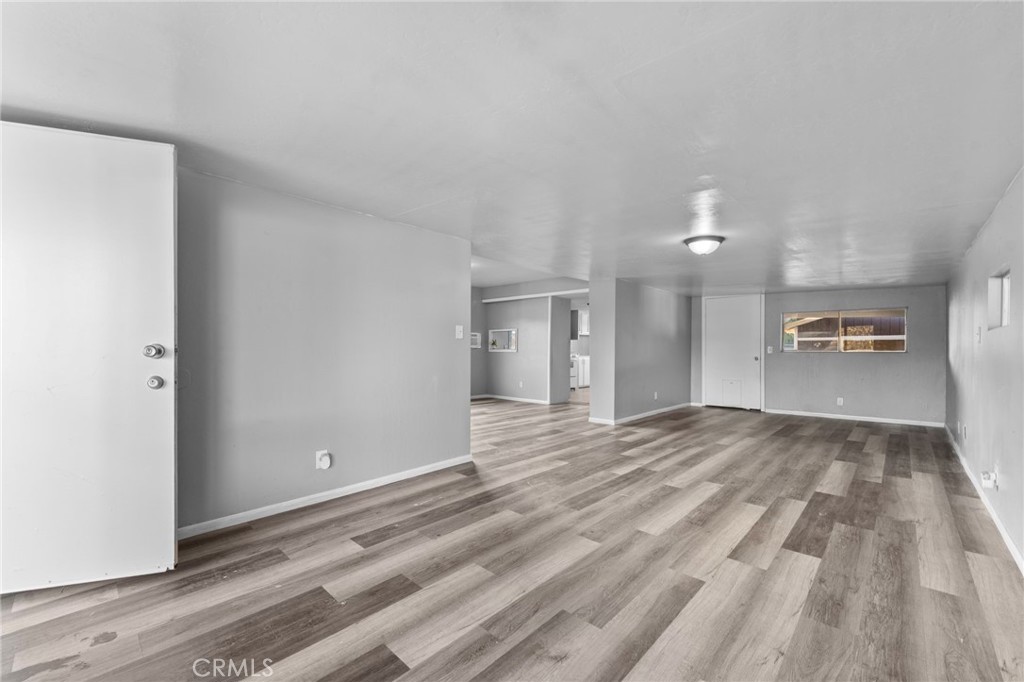 718 Willow Drive Property Photo 4