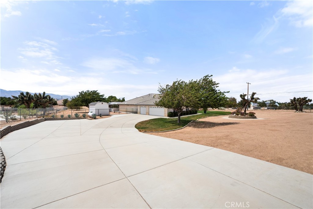 7682 Coleridge Rd Property Photo 3