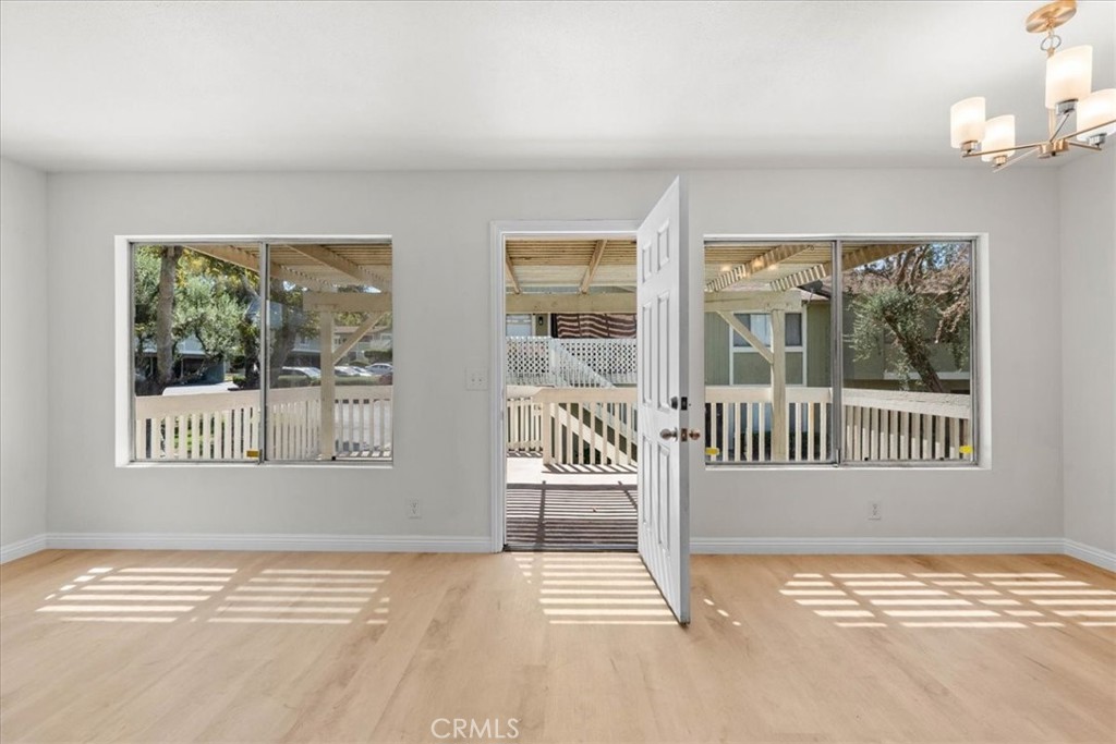 2101 E Aroma Property Photo 7