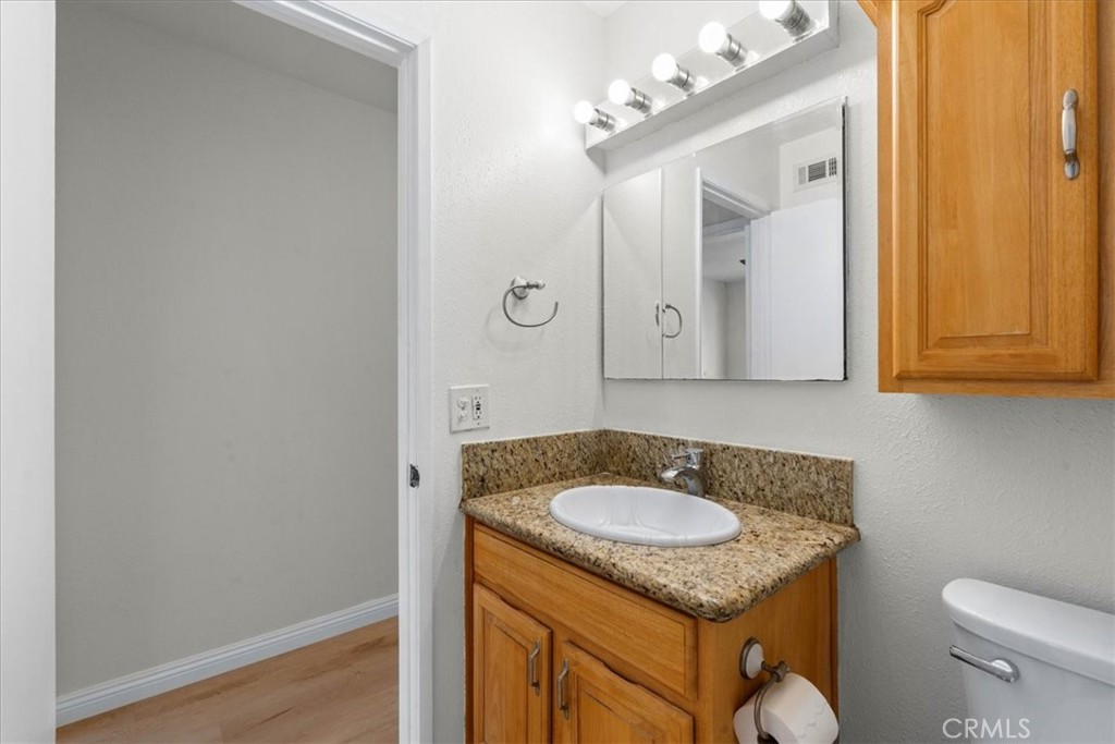 2101 E Aroma Property Photo 19
