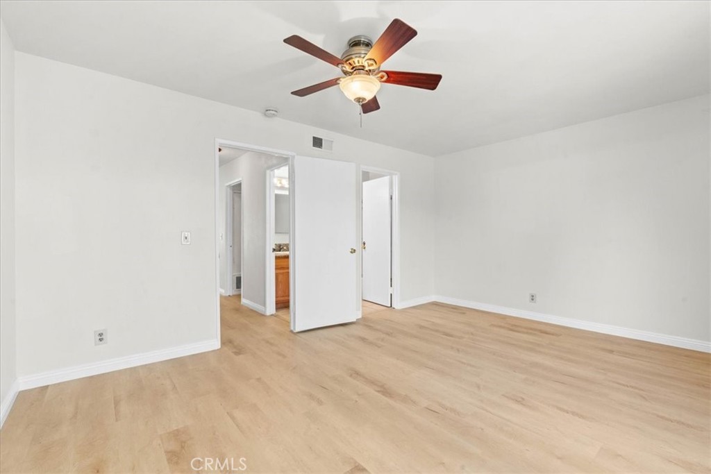 2101 E Aroma Property Photo 24