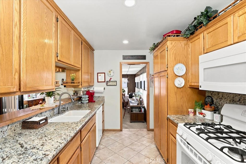614 Azure Court Property Photo 15