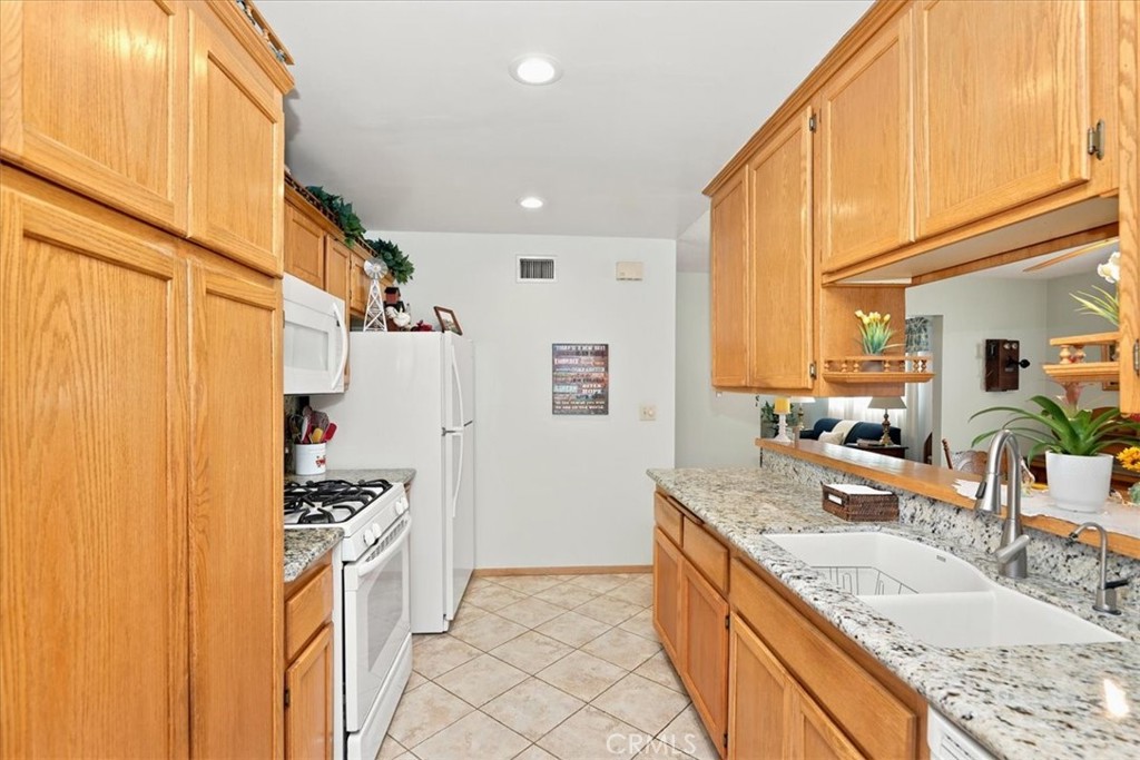 614 Azure Court Property Photo 16