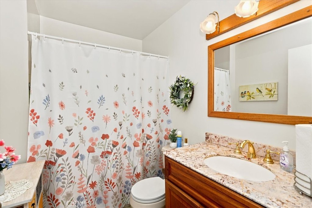 614 Azure Court Property Photo 20