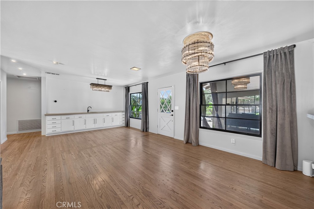 614 N Glendora Avenue Property Photo 2