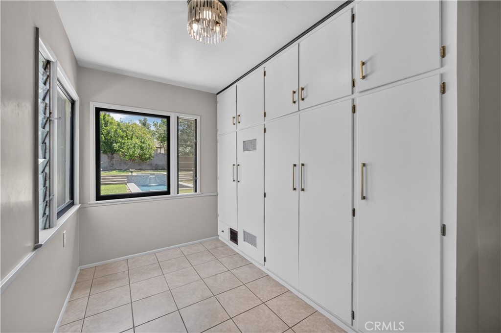 614 N Glendora Avenue Property Photo 8