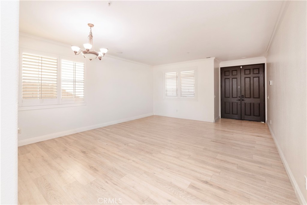 5764 Riverwood Property Photo 4