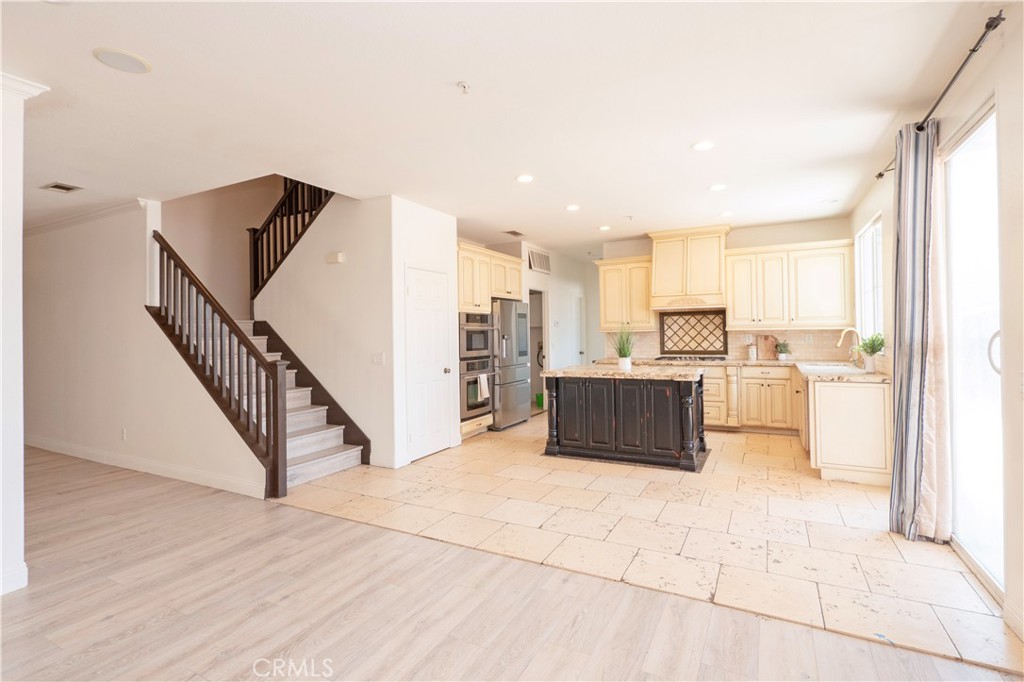 5764 Riverwood Property Photo 8