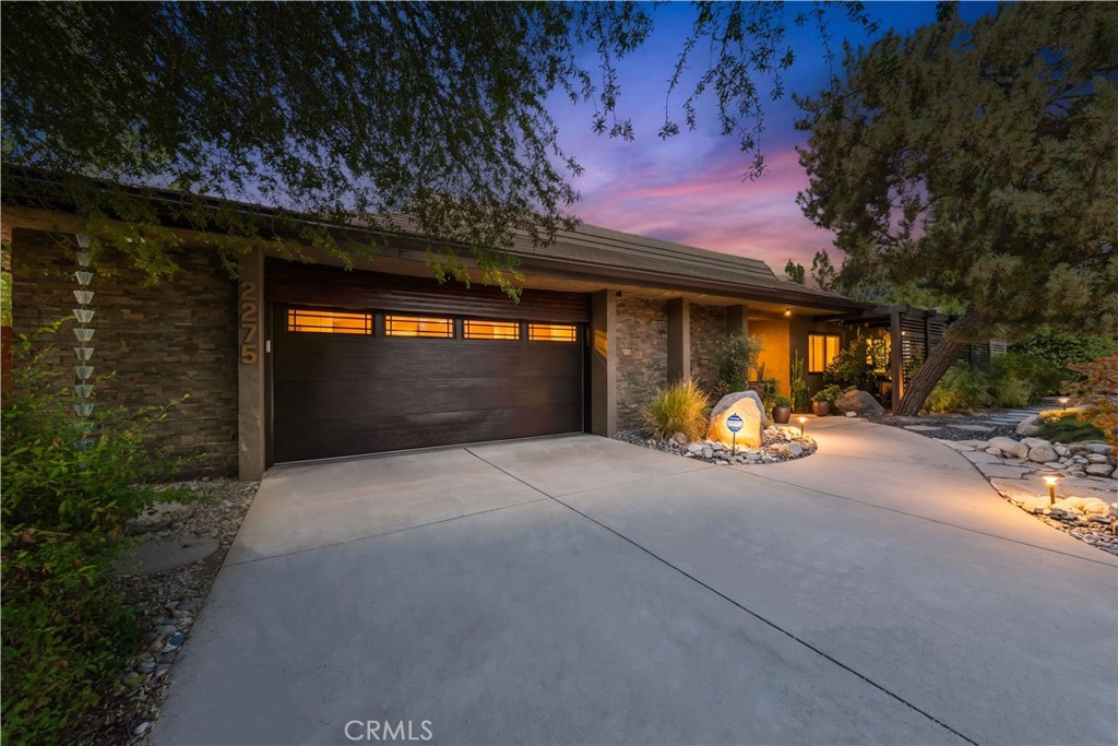 2275 N La Paz Property Photo 1
