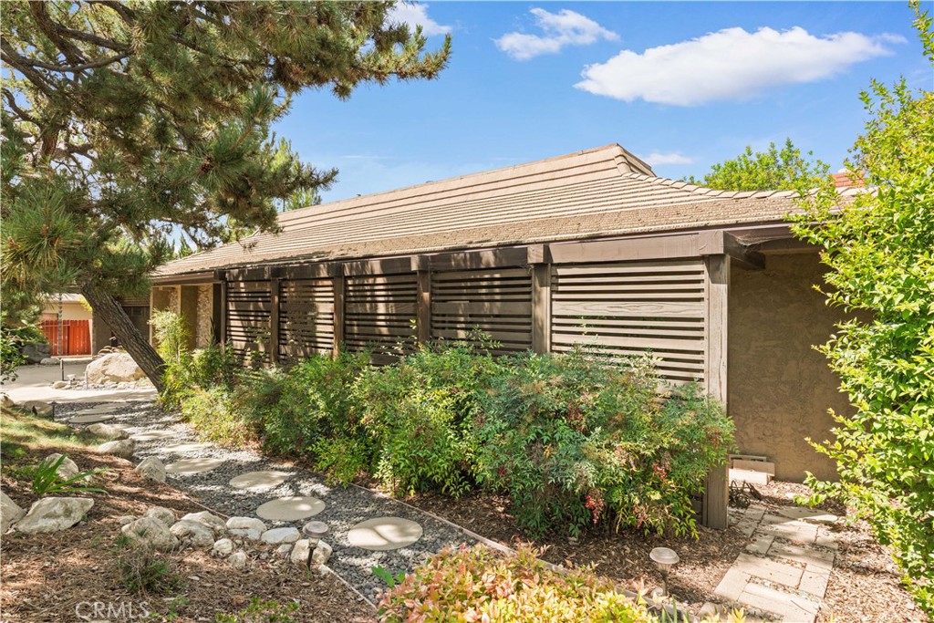 2275 N La Paz Property Photo 7
