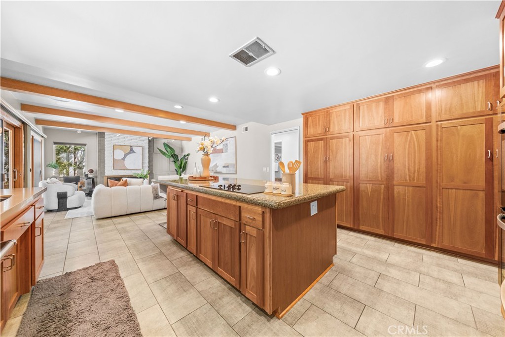 2275 N La Paz Property Photo 20