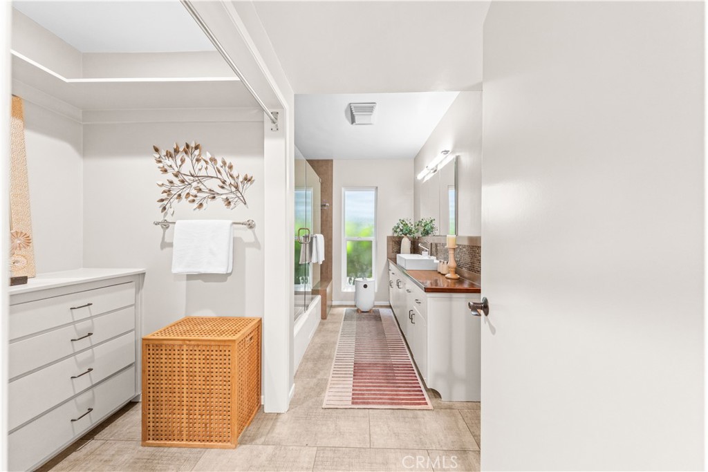 2275 N La Paz Property Photo 45