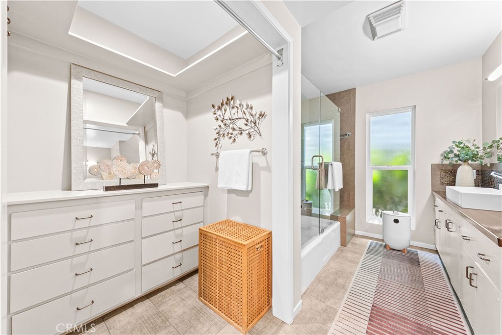2275 N La Paz Property Photo 46