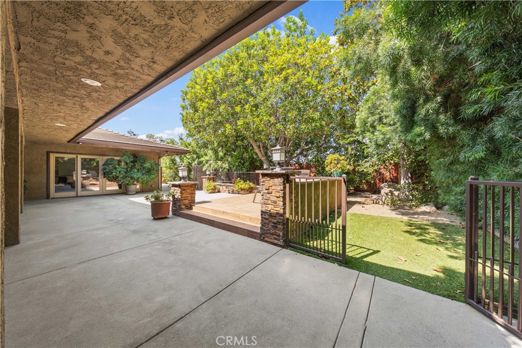 2275 N La Paz Property Photo 50