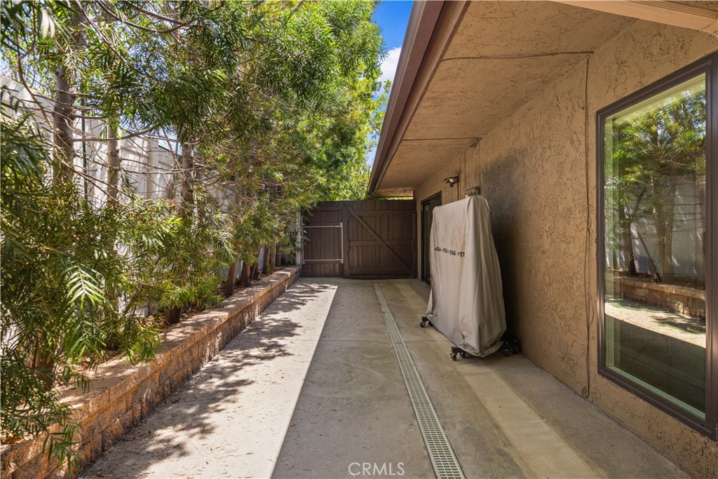 2275 N La Paz Property Photo 58