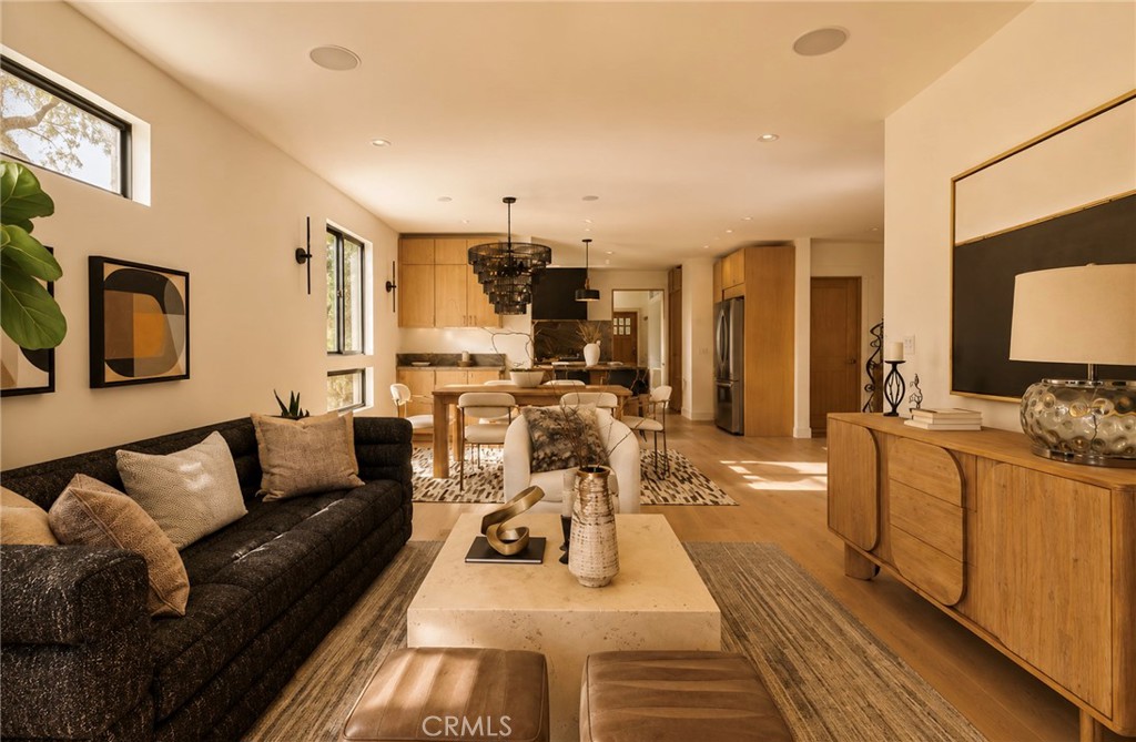 636 Bay Property Photo 10