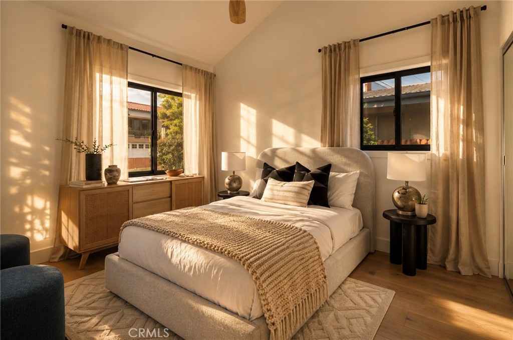 636 Bay Property Photo 13