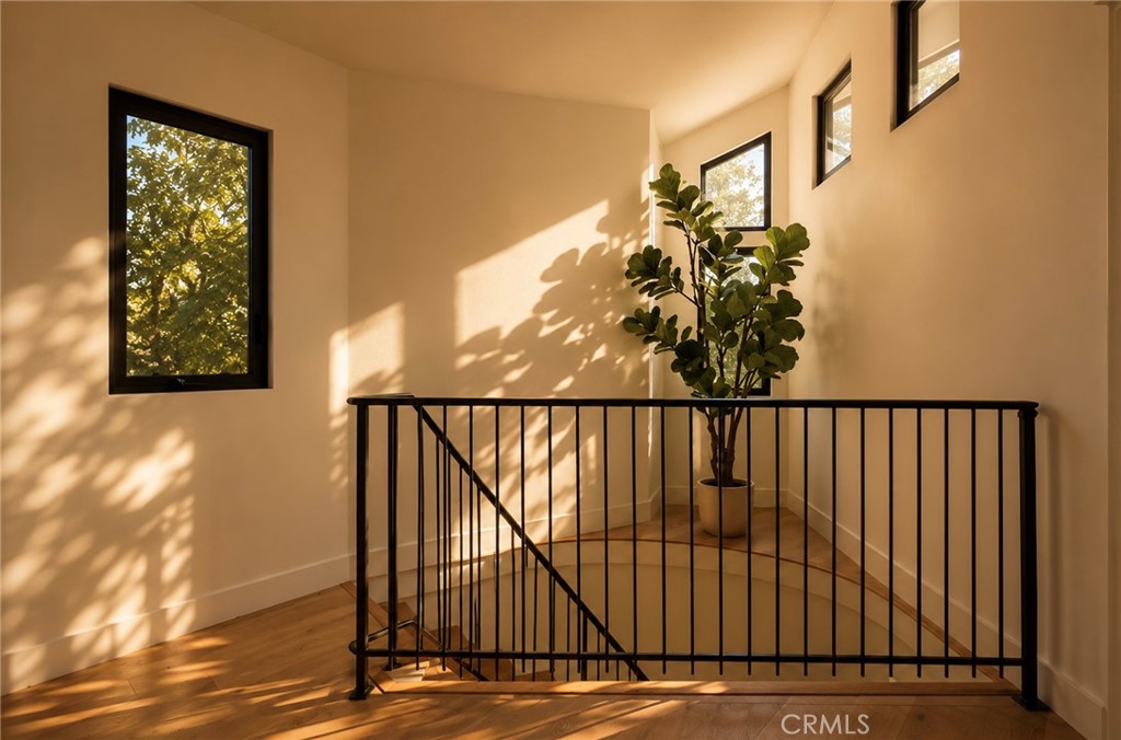 636 Bay Property Photo 25