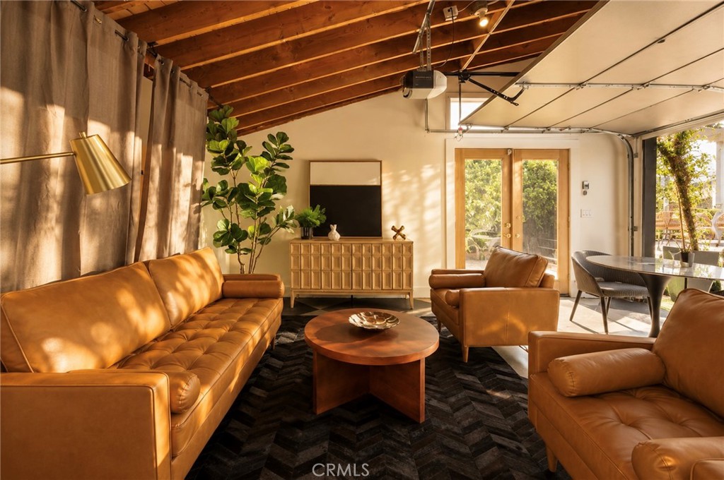 636 Bay Property Photo 34