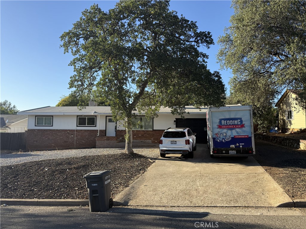 1448 Mistletoe Lane Property Photo 1