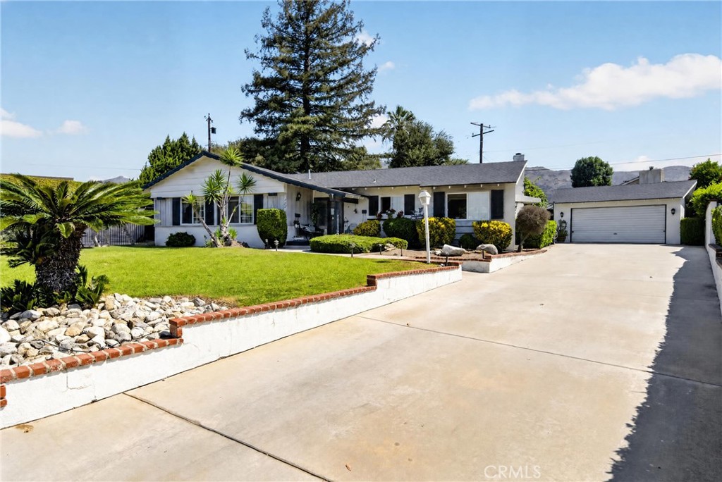 130 Wagonwheel Road Property Photo 1