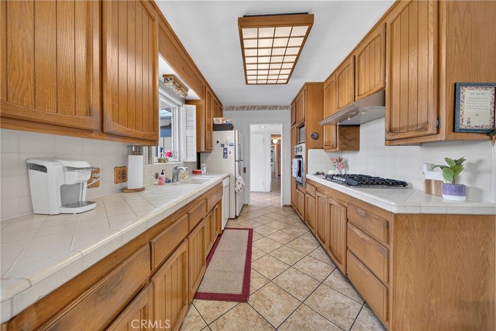 130 Wagonwheel Road Property Photo 8